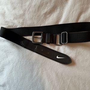 Nike girls black softball belt